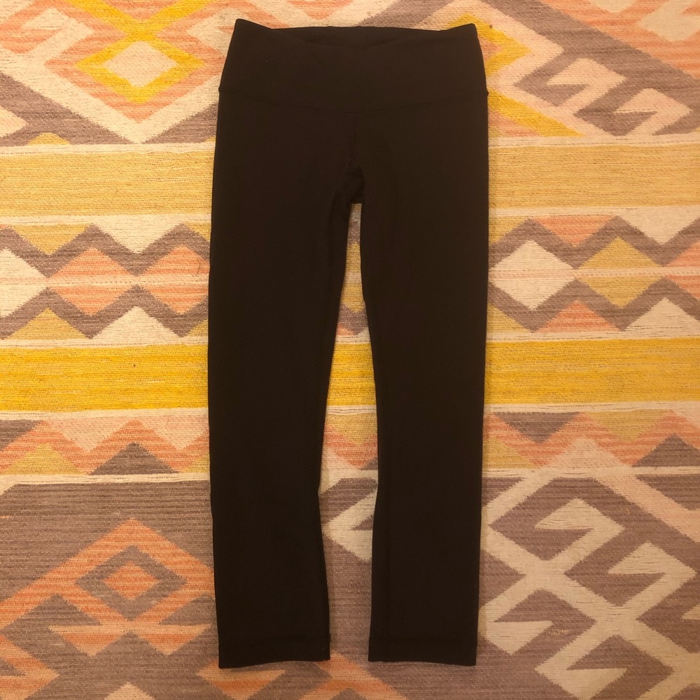 Lululemon mid rise leggings size 2!